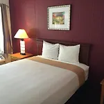 Holiday Lodge