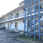 Holiday Lodge